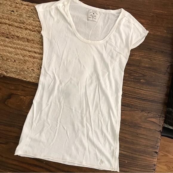 ▪️VINTAGE Abercrombie & Fitch Tee - Picture 1 of 7